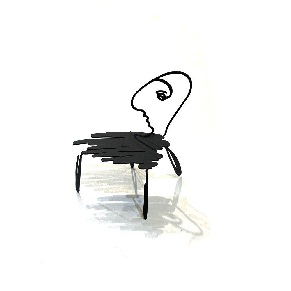 Drawing Chair7